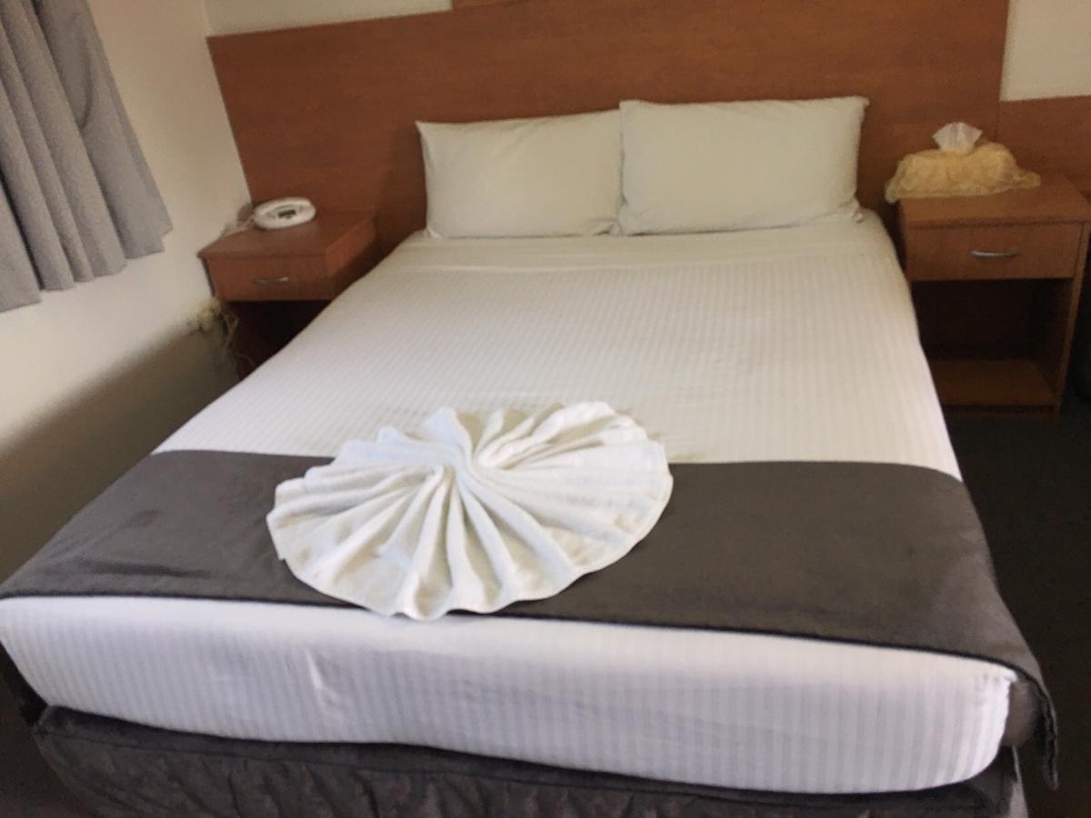 גורוקאן Bridge View Motel מראה חיצוני תמונה