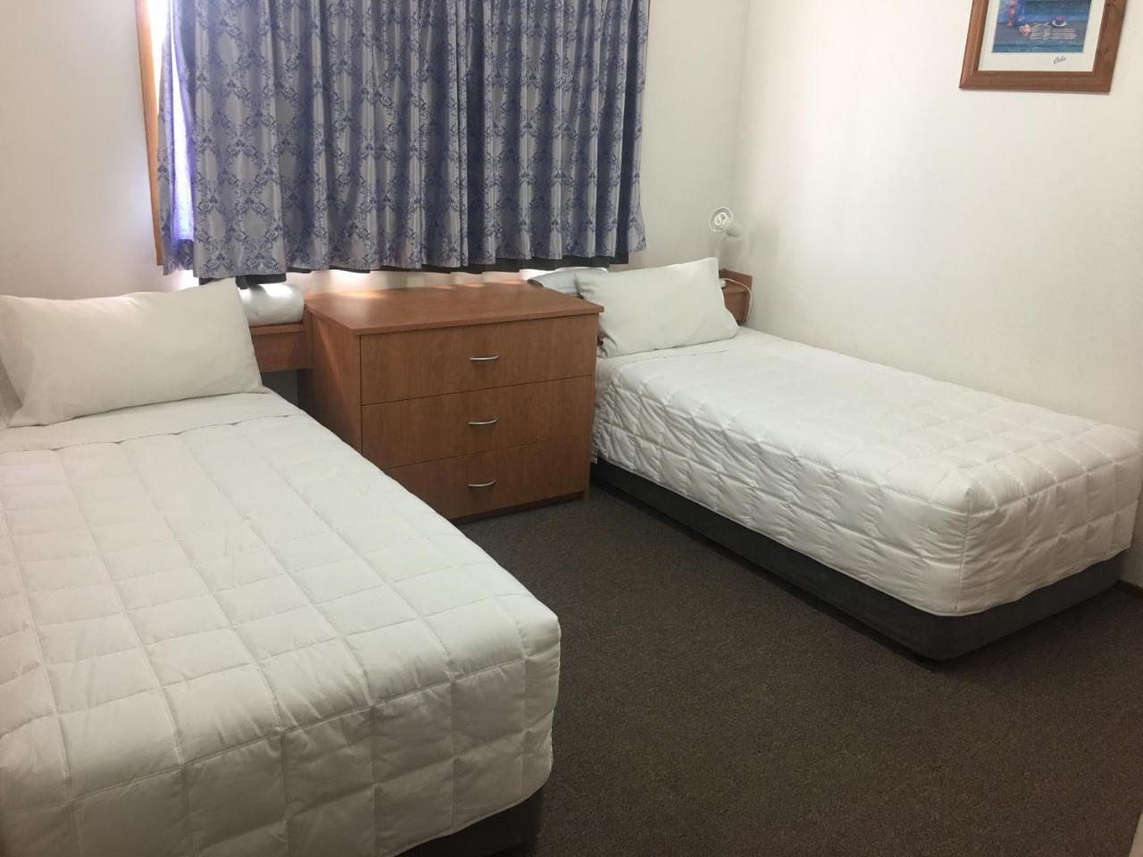 גורוקאן Bridge View Motel מראה חיצוני תמונה