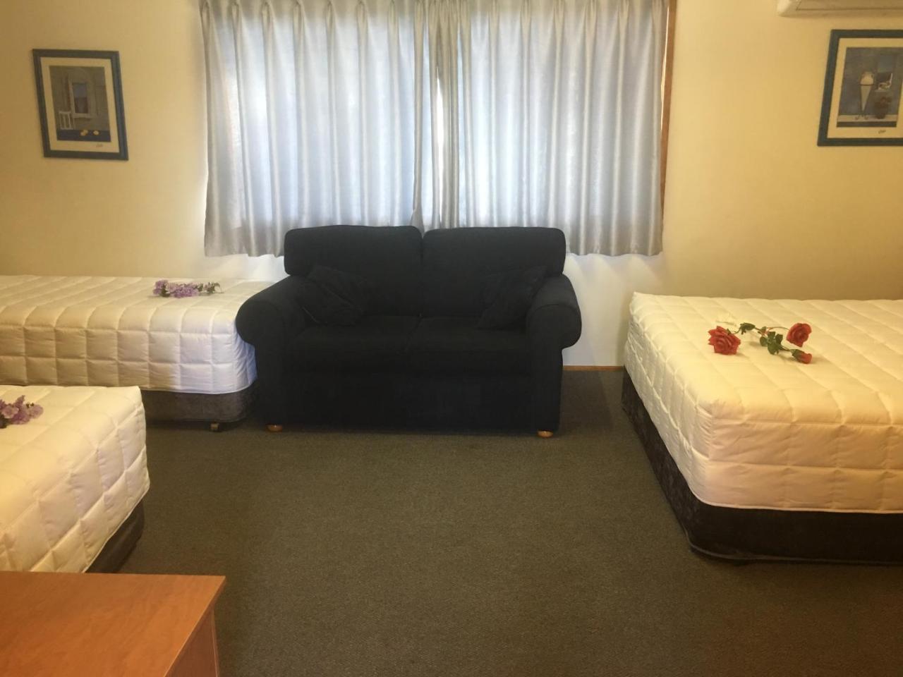 גורוקאן Bridge View Motel מראה חיצוני תמונה